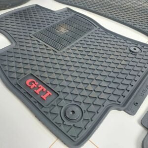 JOGO DE TAPETE GOLF GTI